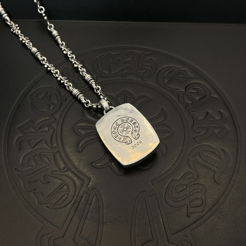 Ch*0me He**ts necklaces